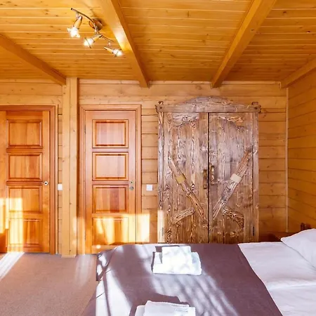 Gorgany & Hotel Yablunytsya