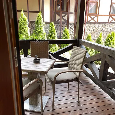 Gorgany & Hotel Yablunytsya