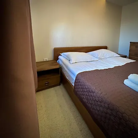 Gorgany & Hotel Yablunytsya